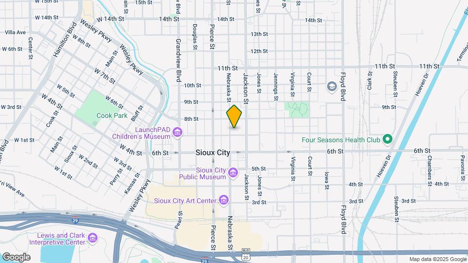 700 Nebraska St Mapa y Detalles de la Ubicación