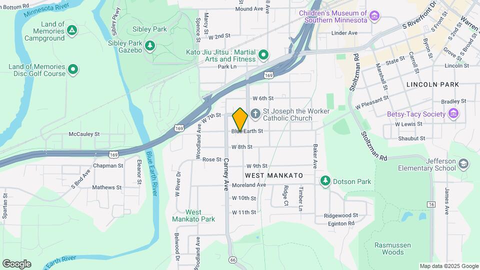 513 Blue Earth St Map and Location Details