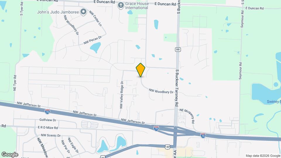 401 NW Woodbury Dr Map and Location Details