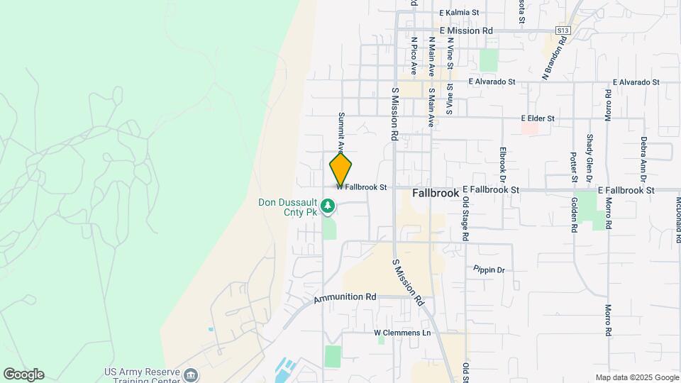 522 W Fallbrook St Map and Location Details
