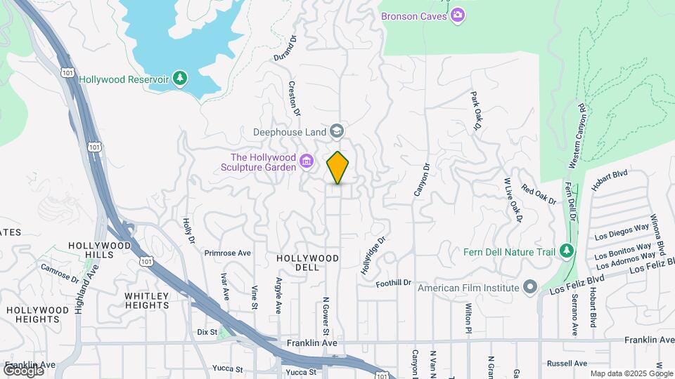 2325 N Beachwood Dr Mapa y Detalles de la Ubicación