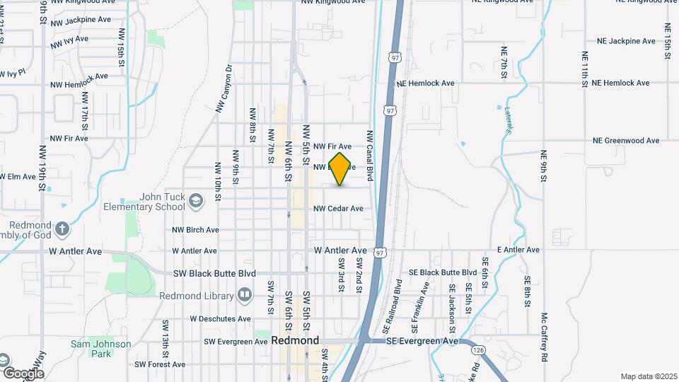 302 NW Dogwood Ave Map and Location Details