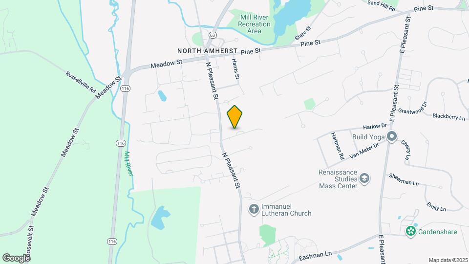24 Hobart Ln, Unit 32 Map and Location Details
