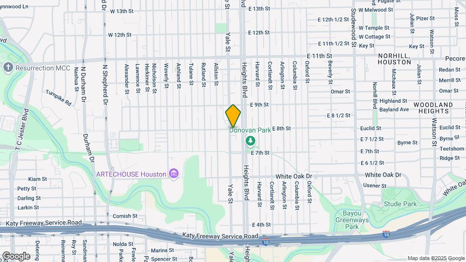 124 W 8th St Map and Location Details