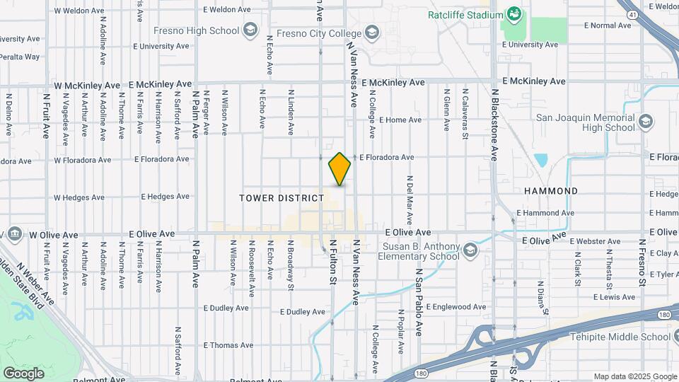 Hedges Plaza Mapa y Detalles de la Ubicación