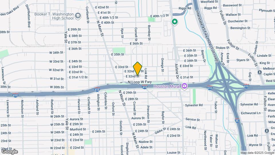 808 E 32nd St Map and Location Details