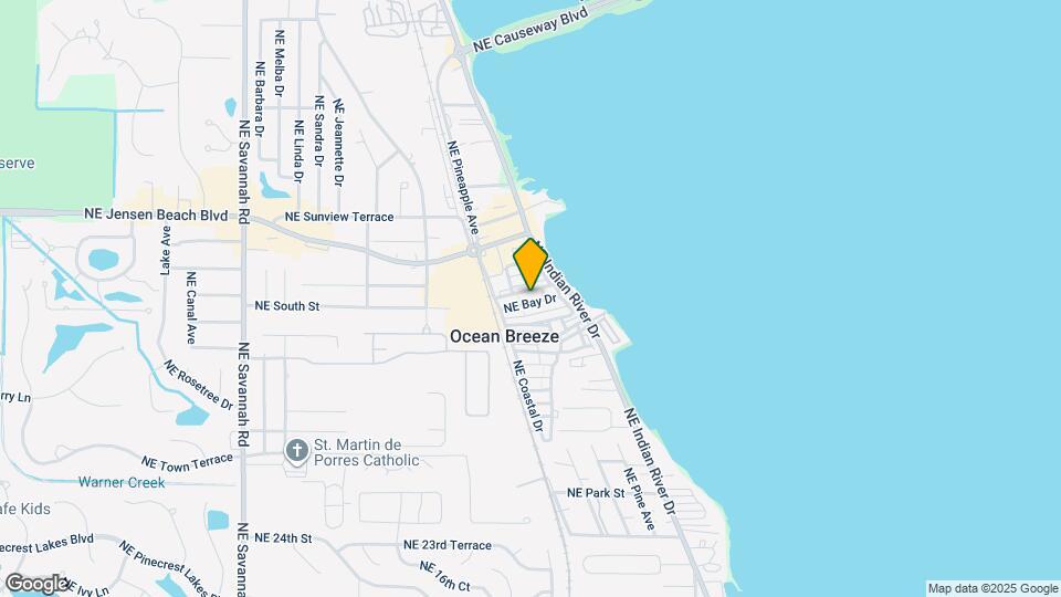 118 NE Bay Dr Map and Location Details