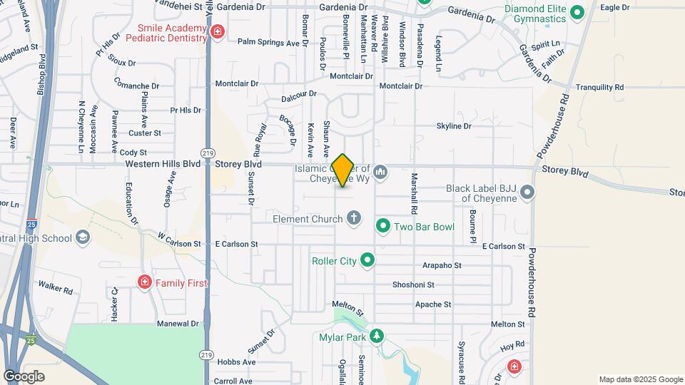 Contemporary Furnished 4 BR Townhome Map and Location Details