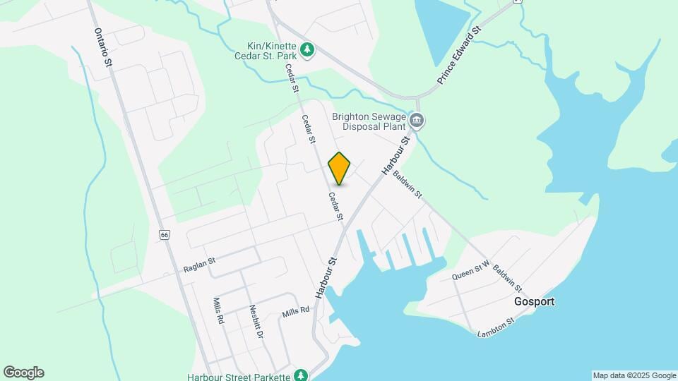 121 Cedar St Map and Location Details