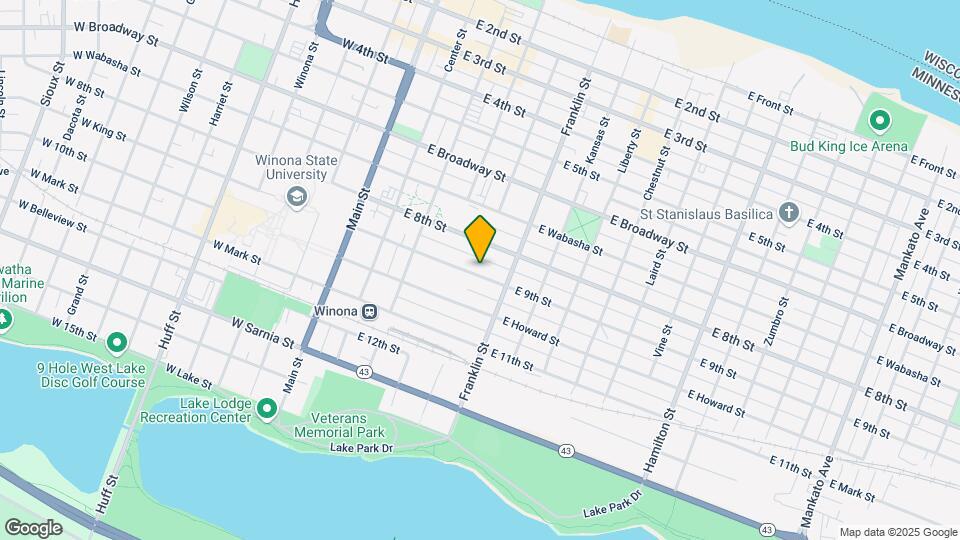 200 E 9th St Mapa y Detalles de la Ubicación