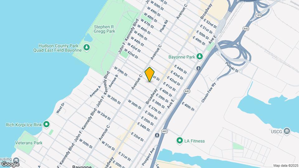 24 W 40th St Map and Location Details