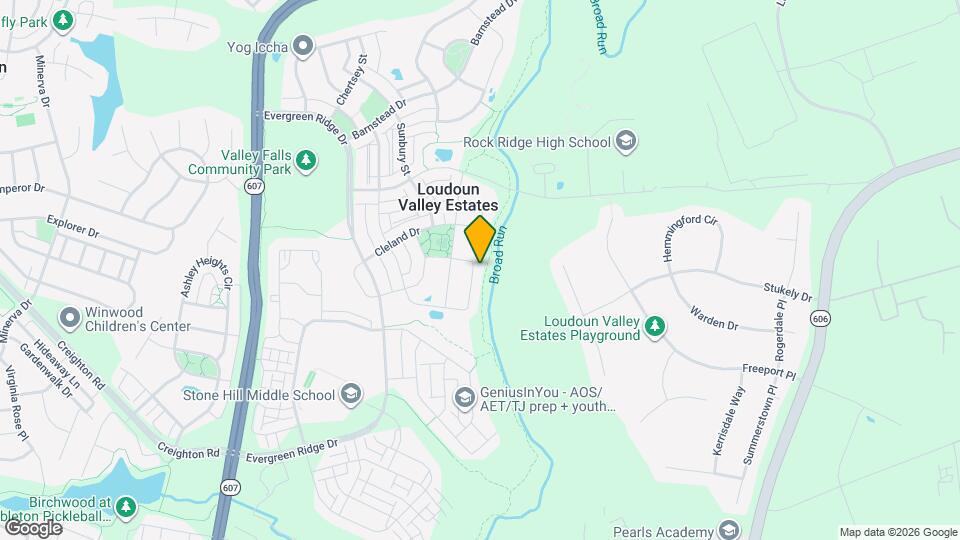 43275 Mitcham Square Map and Location Details