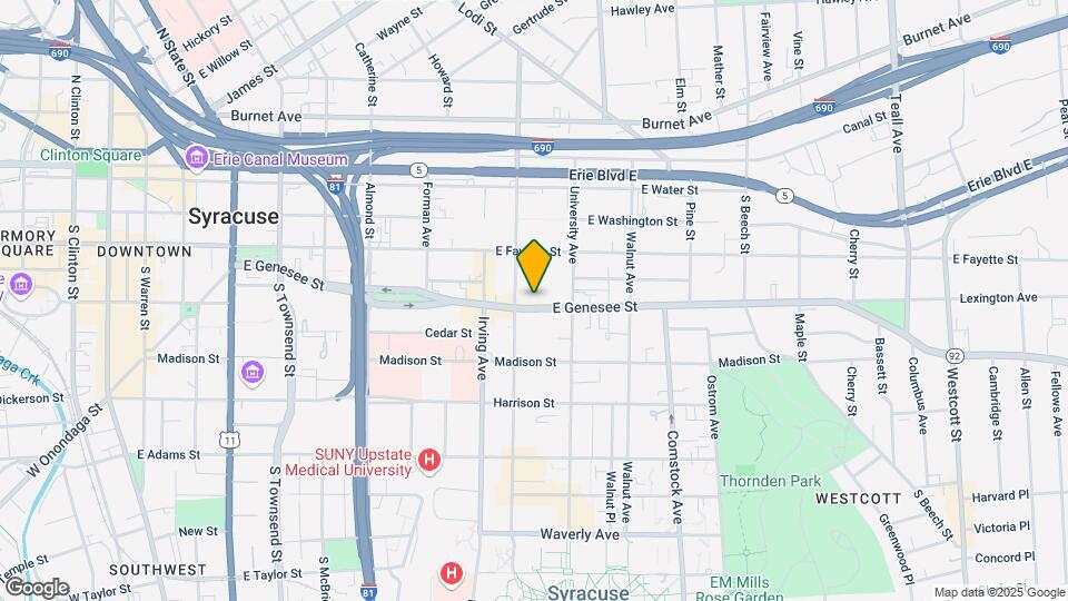 1027-1029 E Genesee St Mapa y Detalles de la Ubicación