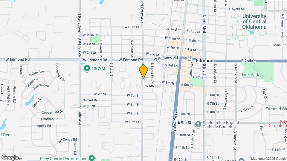 224 W 5th St Map and Location Details