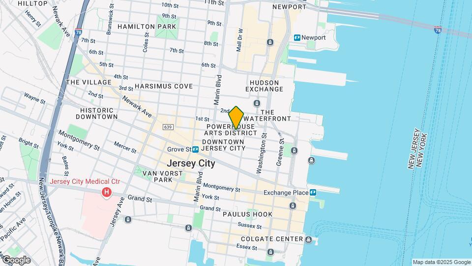 140 Bay St Map and Location Details