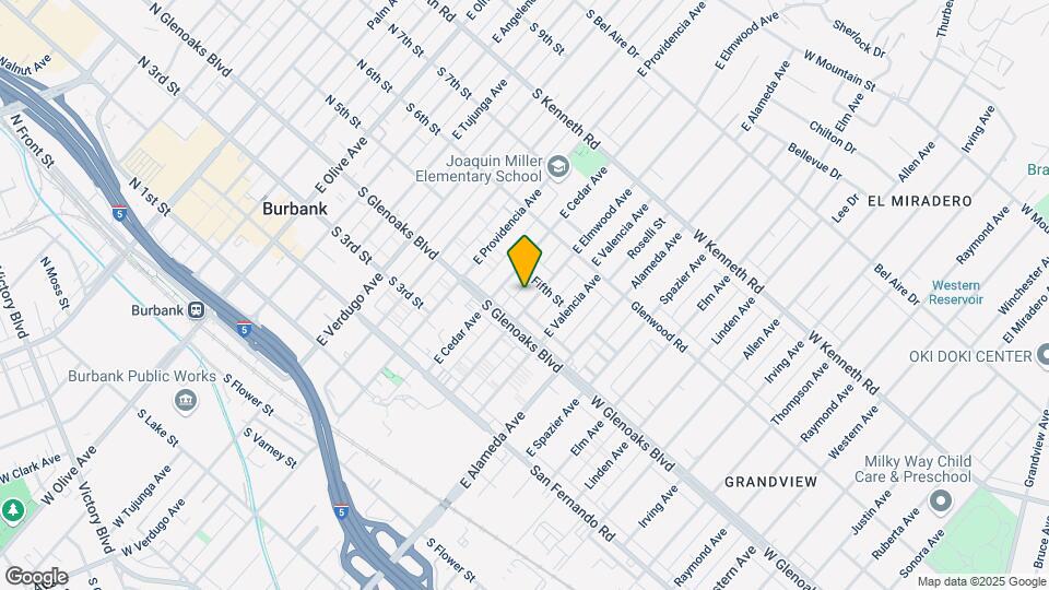 421 E Elmwood Ave Mapa y Detalles de la Ubicación