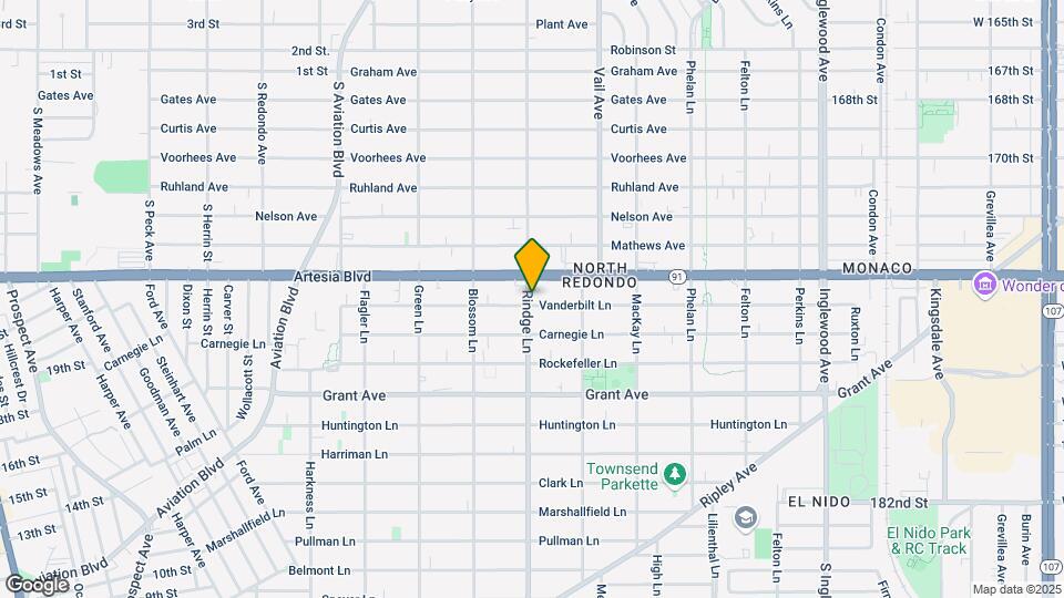 2201 Vanderbilt Ln Map and Location Details