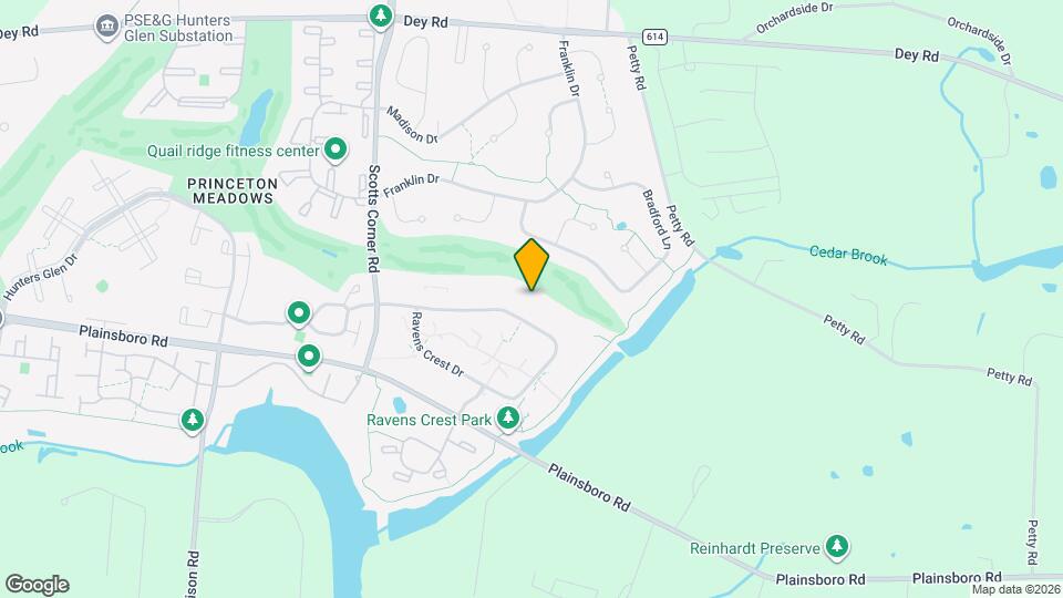 2210 Ravens Crest Dr Mapa y Detalles de la Ubicación