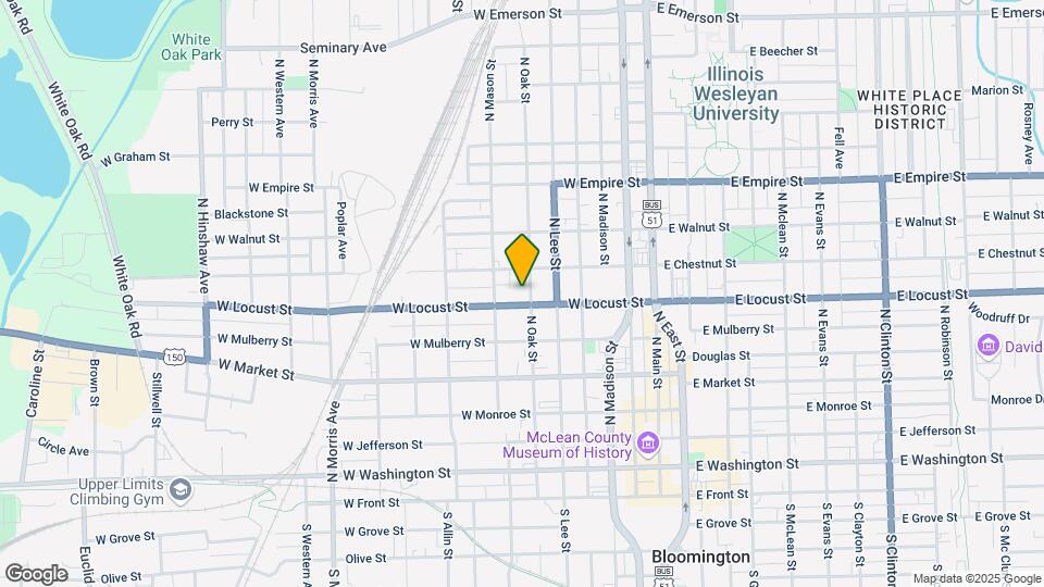 702 N Oak St Mapa y Detalles de la Ubicación