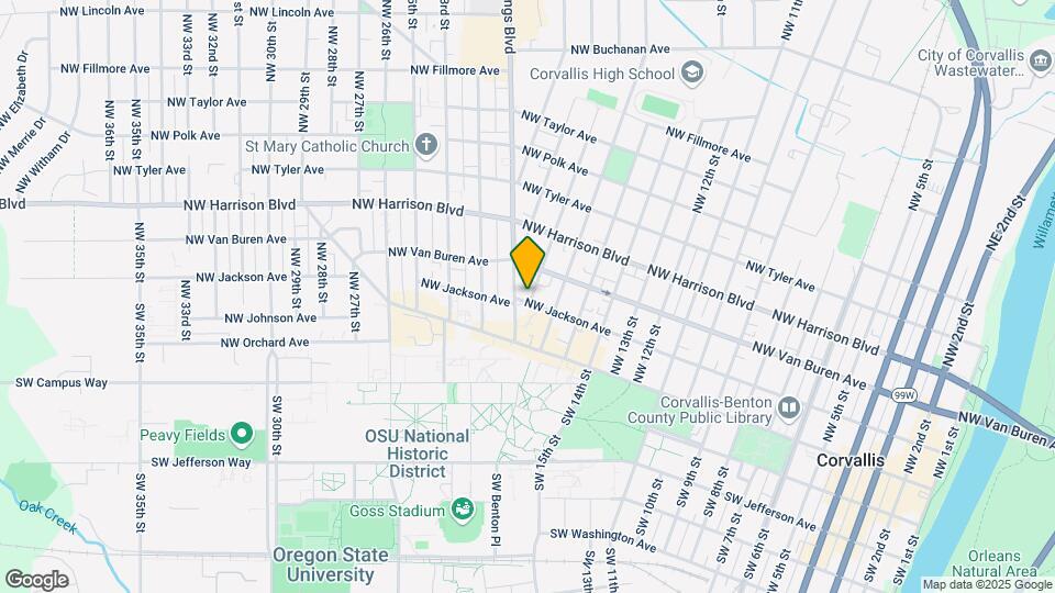 204 NW 17th St Map and Location Details