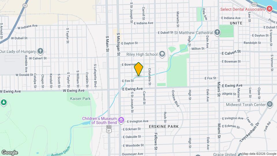 219 E Fox St Map and Location Details