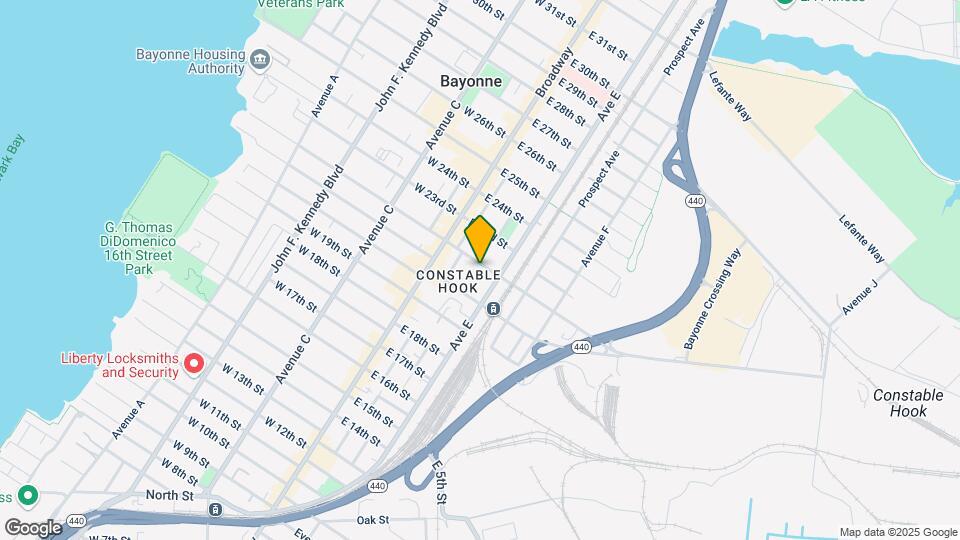 40 E 22nd St Map and Location Details