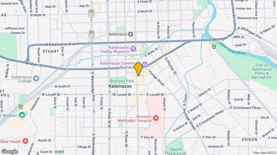 Mall Plaza Lofts Map and Location Details