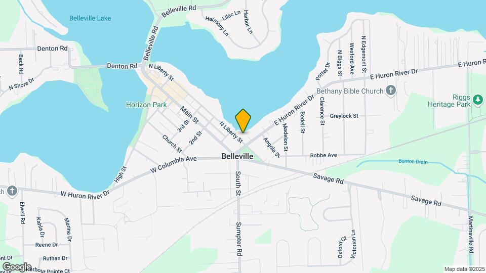Lakeside Apartments/Condominums Map and Location Details