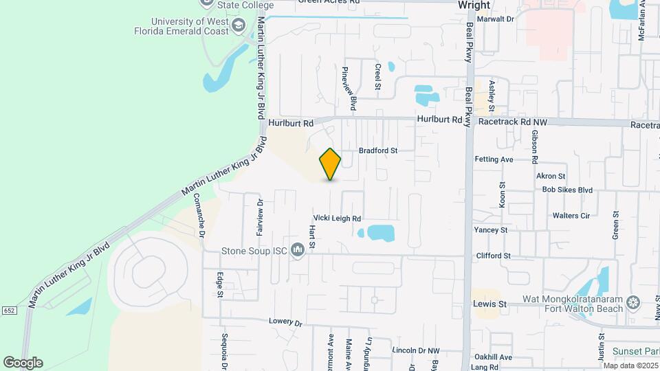 924 Lawton Ct Map and Location Details