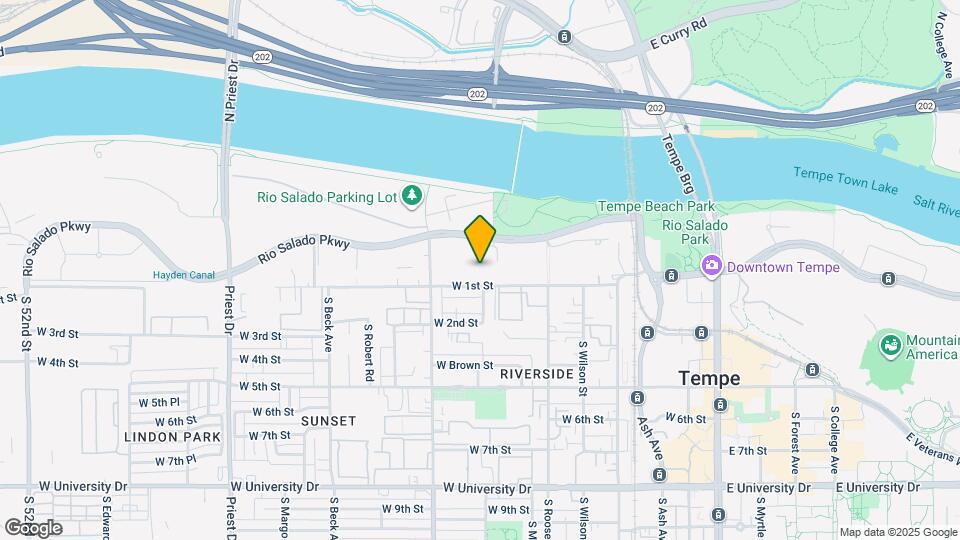 812 W 1st St Map and Location Details