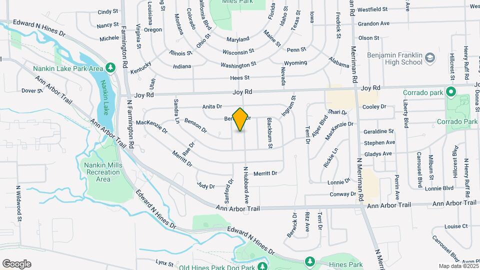 8553 N Hubbard St Map and Location Details