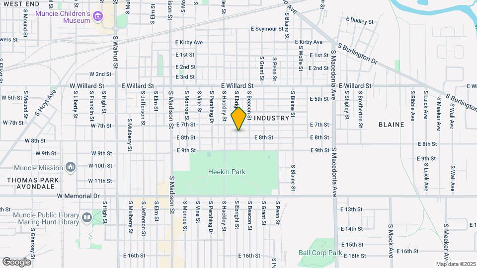 1000 E 8th St Mapa y Detalles de la Ubicación