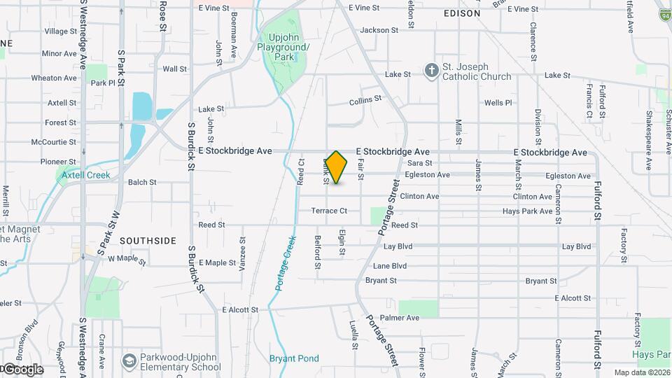 511 Clinton Ave Map and Location Details