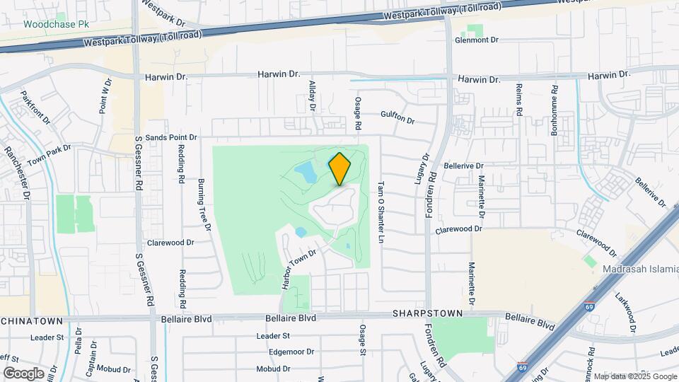 8230 Golf Green Cir Map and Location Details