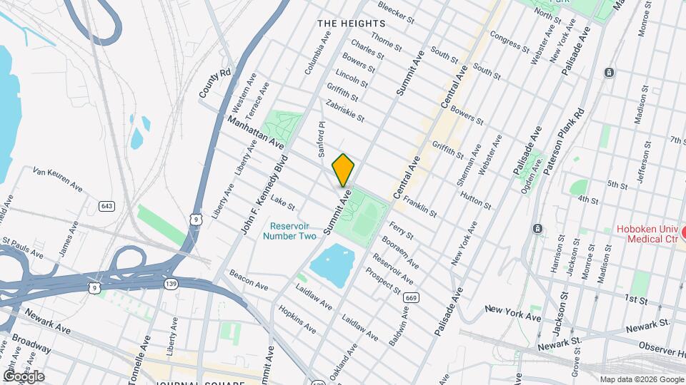 861 Summit Ave Map and Location Details