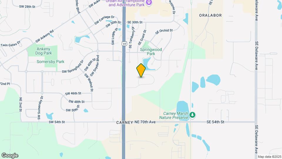 425 SE Willow Run Ln Map and Location Details