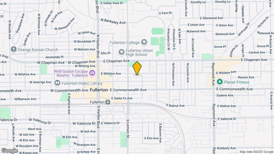 326-330 E Wilshire Ave Mapa y Detalles de la Ubicación