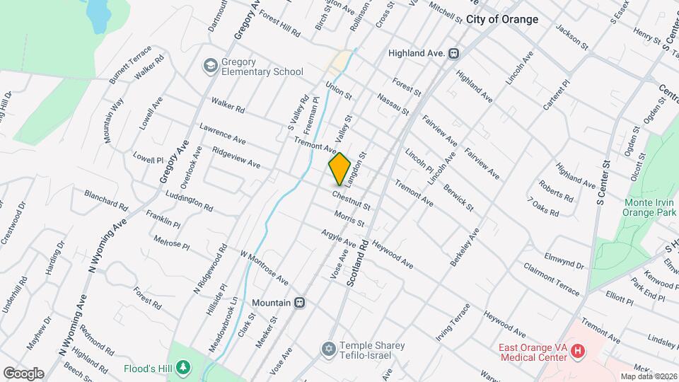 569 Chestnut St Map and Location Details