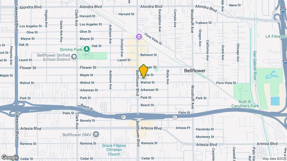 9823-9827 Walnut St Mapa y Detalles de la Ubicación