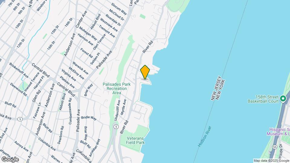 17 Moorings Ln Map and Location Details