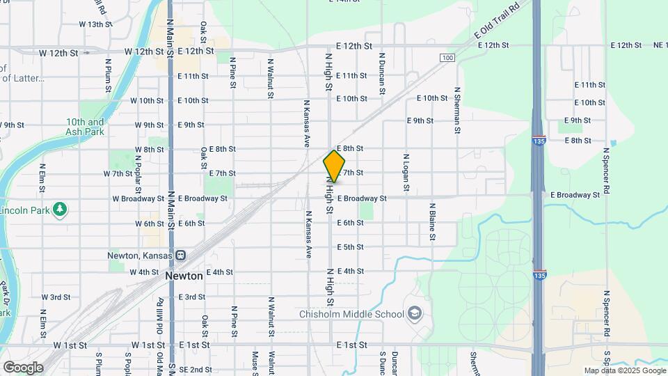 704 N High St Map and Location Details