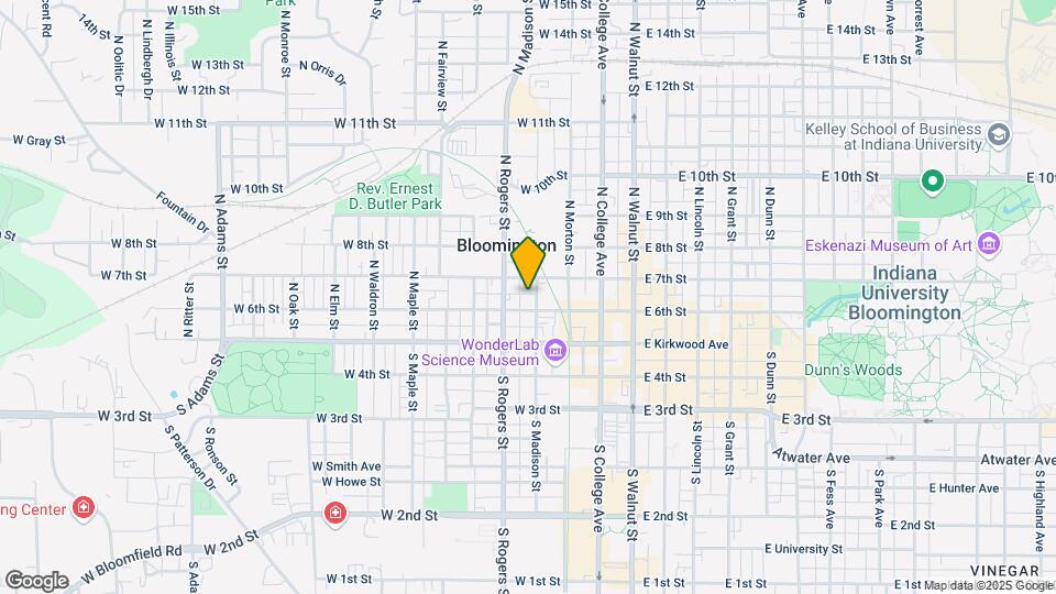211 1/2 N Madison St Map and Location Details