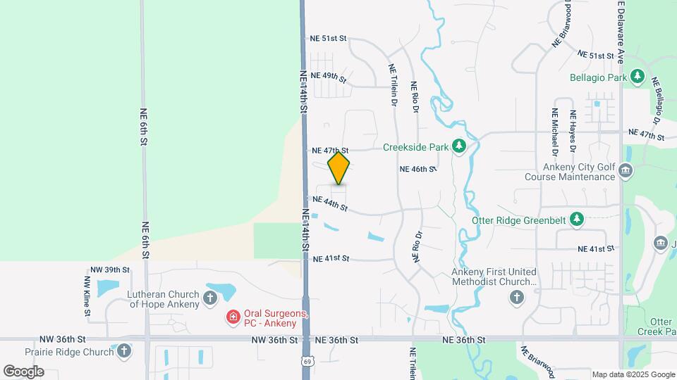 216 NE Chalet Ln Map and Location Details