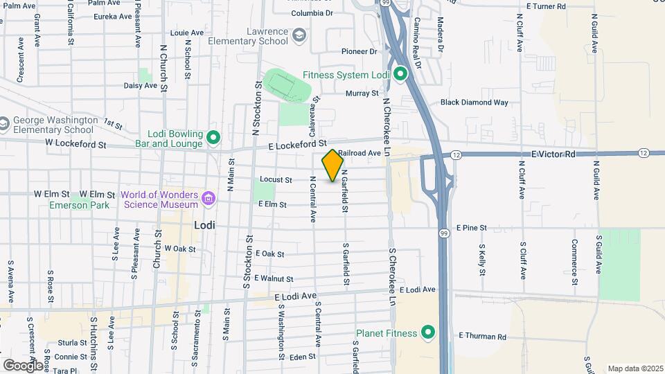 424 E Locust St Map and Location Details