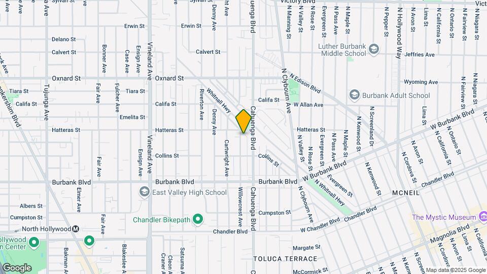 5742 Willowcrest Ave Map and Location Details