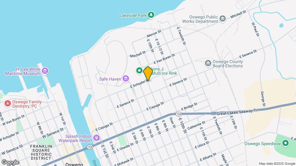 105 E 9th St Mapa y Detalles de la Ubicación