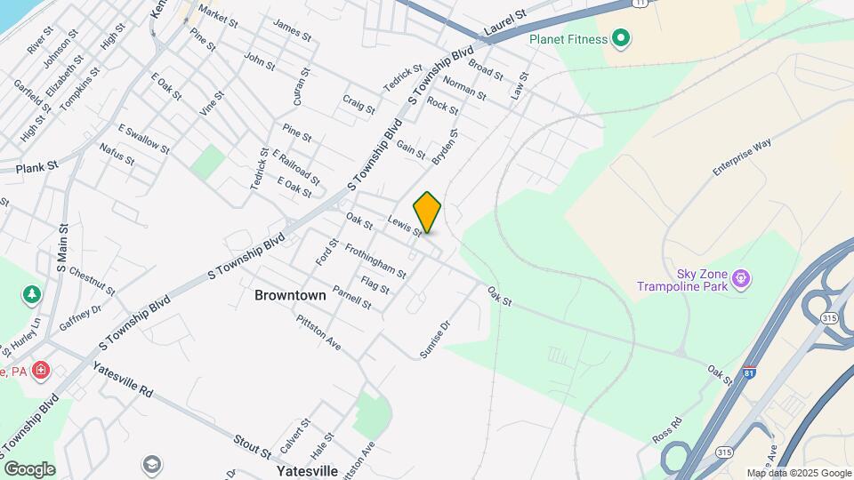 164 Oak St Map and Location Details