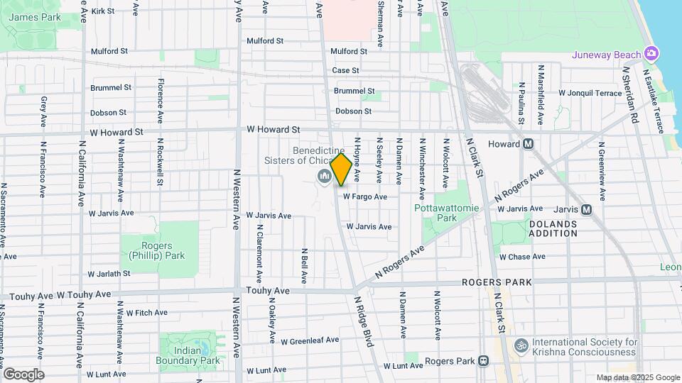 7405-7425 N Ridge Blvd Map and Location Details