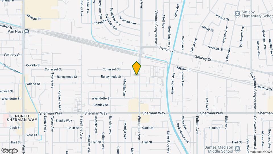 7439 Woodman Ave Mapa y Detalles de la Ubicación