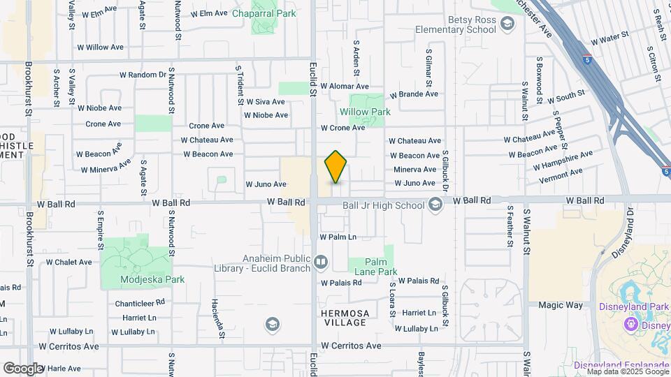 943 S Roberts St Map and Location Details